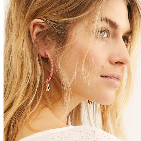 Free People boho seashell woman’s earrings - Picture 10 of 10